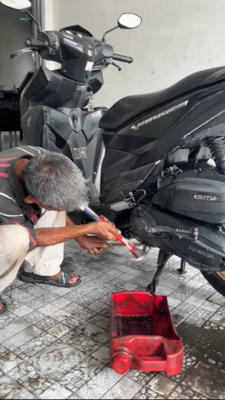 Perawatan Berkala Sepeda Motor Operasiona
